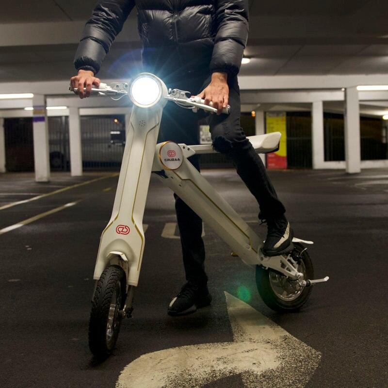 Cruzaa Pro LIMITED EDITION - Sit-down E-Scooter with Built-in Speakers & Bluetooth - Foldable - 350W - Racing White - AmpTrek